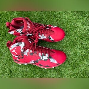 DV7324-661 13 Jordan 7 Force Savage Oklahoma Sooners PE Football Cleats
NO BOX